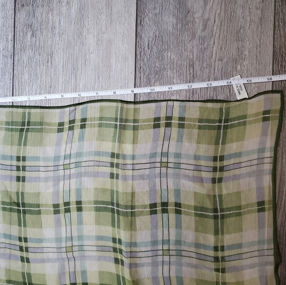 EUC ANN TAYLOR GREEN CHECK SCARF SQUARE - Picture 8 of 8